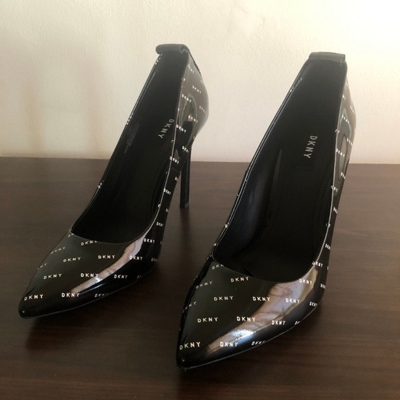 Dkny Shoes - DKNY Black Patent Leather Heels Shoes with Logo Size 37/6.5  Pre-Owned